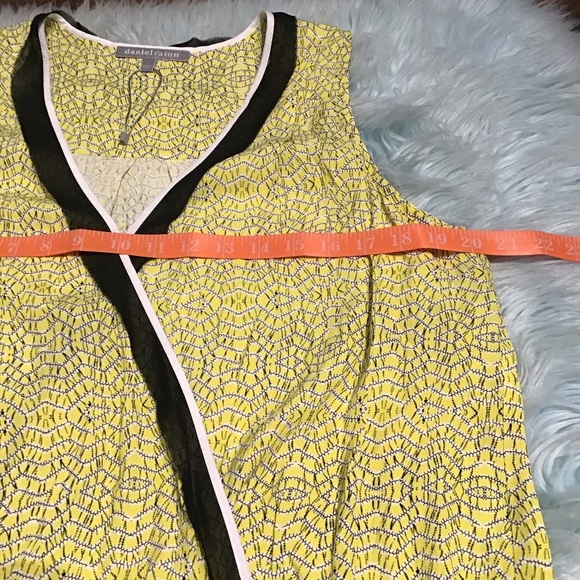 NWOT Daniel Rainn Yellow Sleeveless Blouse L - Picture 6 of 7